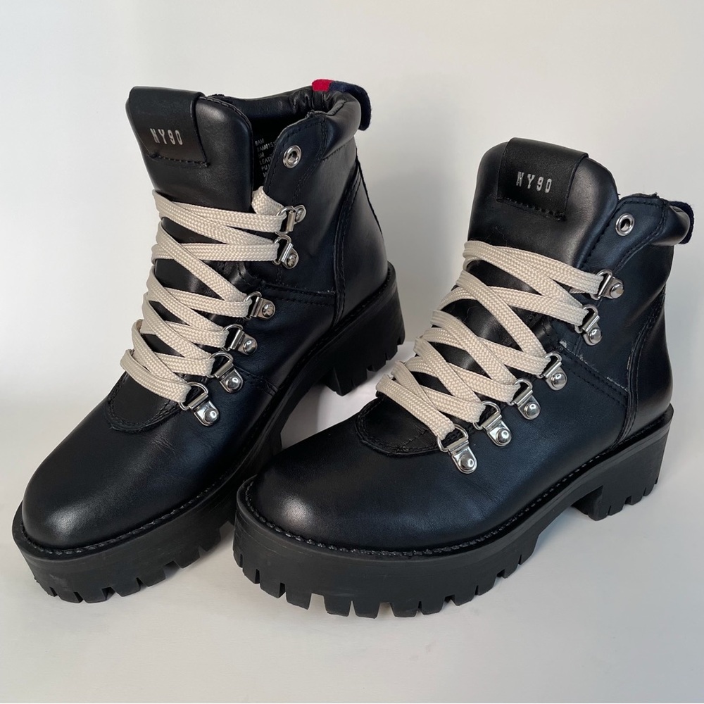❌sold❌Steve Madden Bam Black Leather Lace-Up Combat Ankle Boots